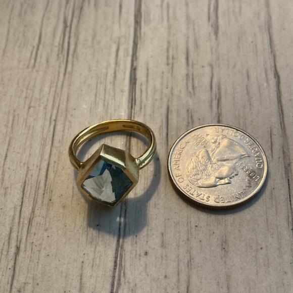 Sterling ring with gold overlay and blue stone - Picture 9 of 12